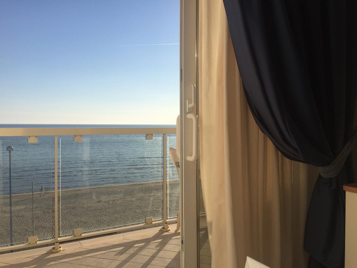 Hotel Lido フォッローニカ エクステリア 写真